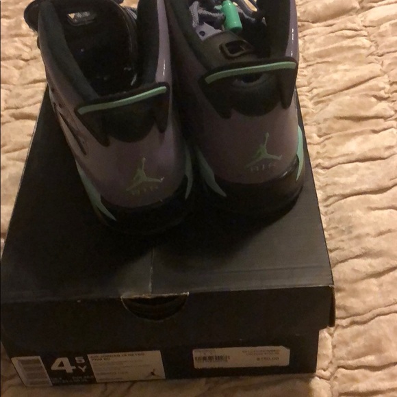 Jordan’s - Picture 3 of 3